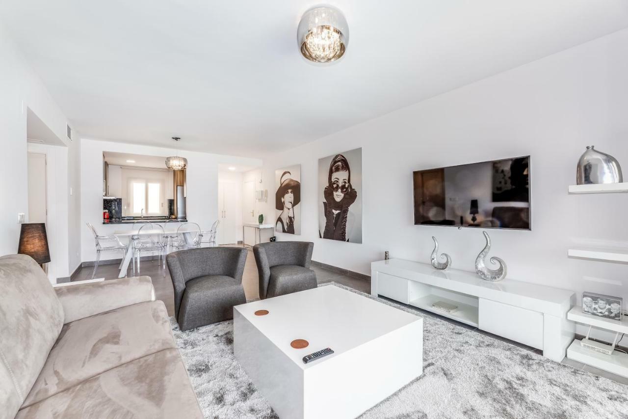 By Riva - Incredible, Stylish 2 Bedroom Apt In Puerto Banus Gardens Marbella Kültér fotó